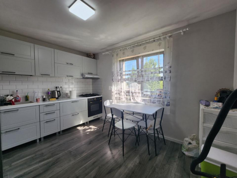 CASA INDIVIDUALA DE VANZARE, 5 CAMERE, 2 BAI, 120MP UTILI , 500 MP TEREN
