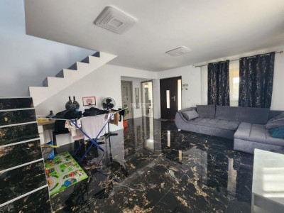 CASA INDIVIDUALA DE VANZARE, 5 CAMERE, 2 BAI, 120MP UTILI , 500 MP TEREN