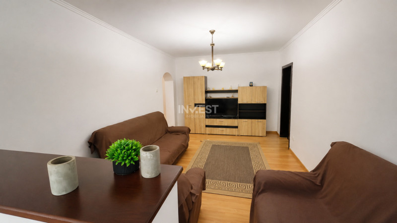 Apartament 4 camere de inchiriat zona Tatarasi - Flora