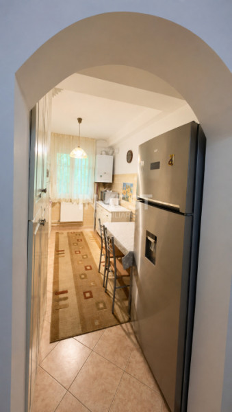 Apartament 4 camere de inchiriat zona Tatarasi - Flora