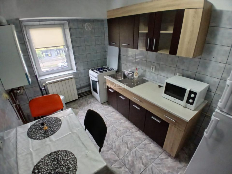 partament spațios cu 2 camere, decomandat, în Păcurari 400 €