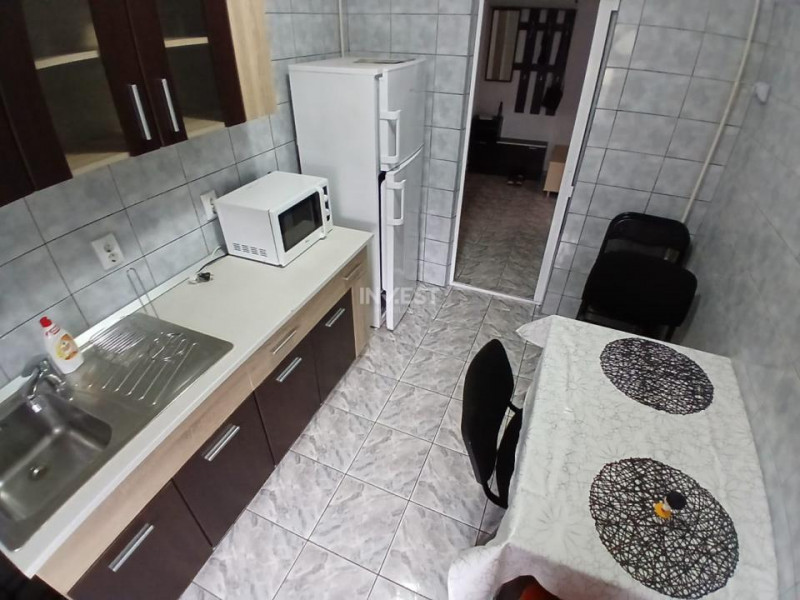 partament spațios cu 2 camere, decomandat, în Păcurari 400 €