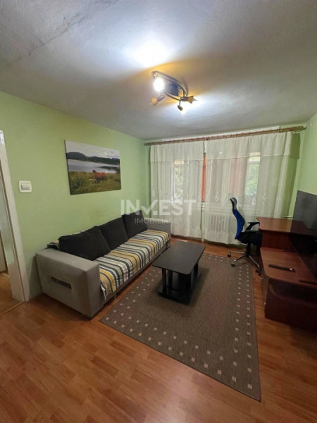 Apartament 3 camere-Podu Ros-etaj 2-Restaurant Odeon