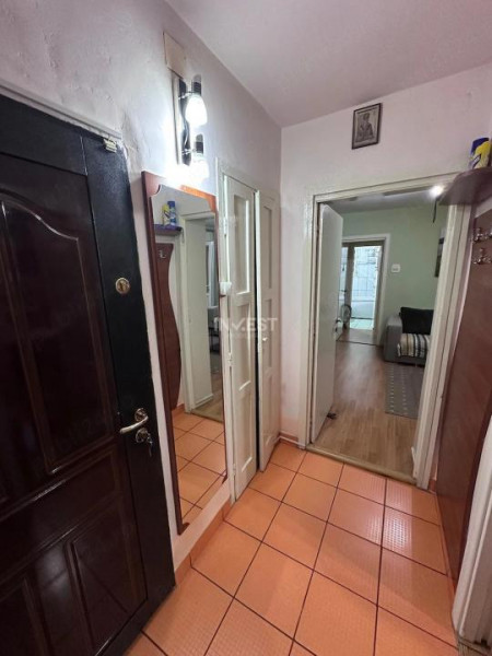 Apartament 3 camere-Podu Ros-etaj 2-Restaurant Odeon