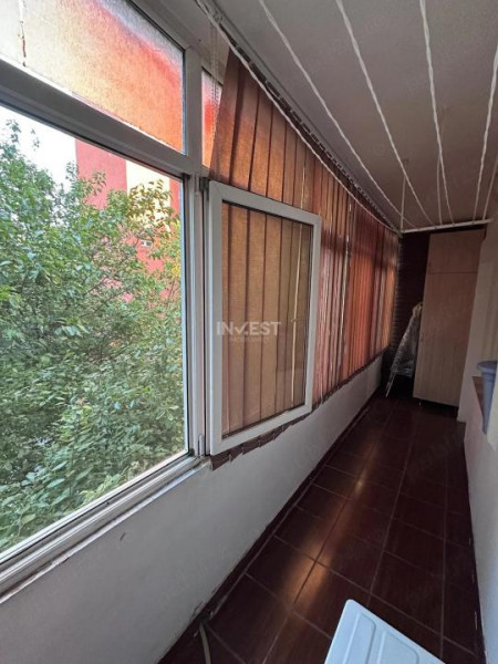 Apartament 3 camere-Podu Ros-etaj 2-Restaurant Odeon