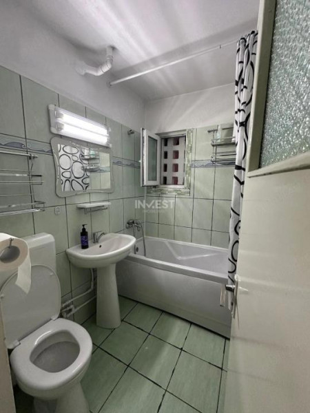 Apartament 3 camere-Podu Ros-etaj 2-Restaurant Odeon