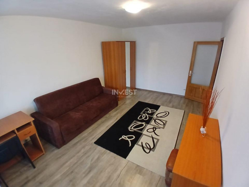 Apartament cu 4 camere, zona Gară, 80 mp, 2 băi, 680 €/lună