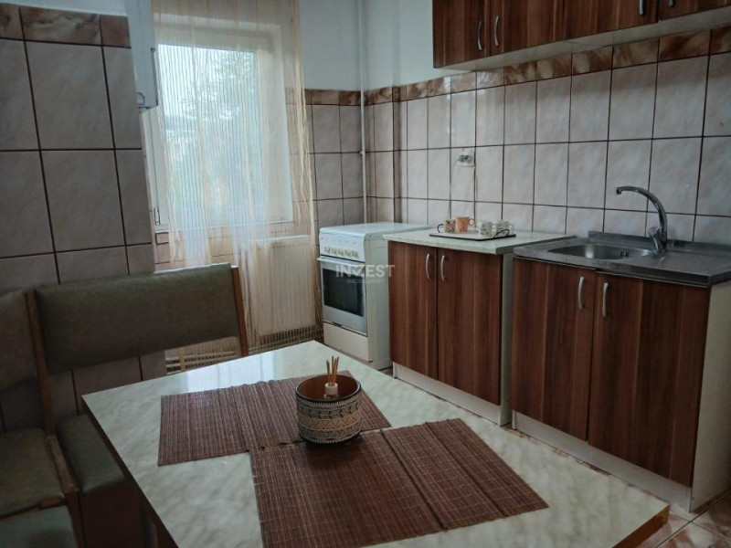Apartament cu 4 camere, zona Gară, 80 mp, 2 băi, 680 €/lună