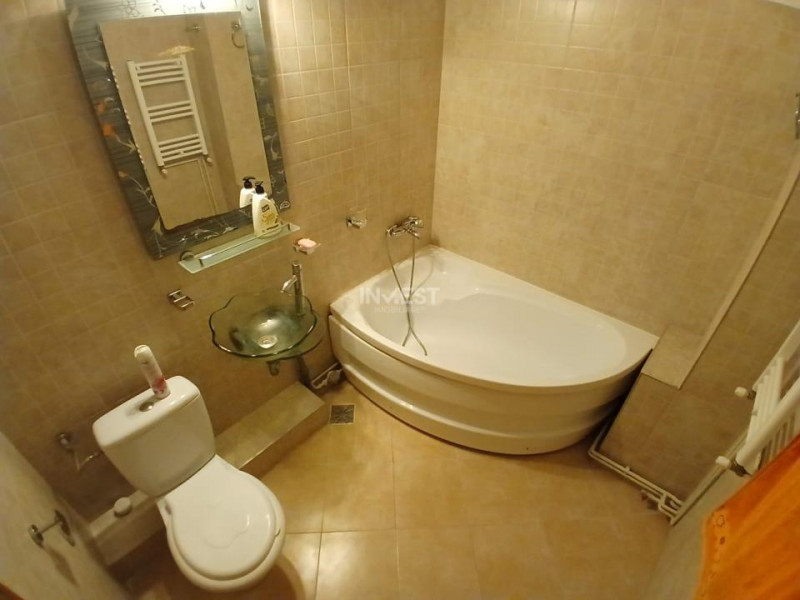 Apartament cu 4 camere, zona Gară, 80 mp, 2 băi, 680 €/lună