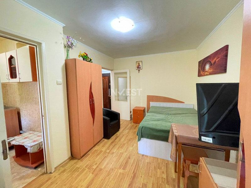 Garsoniera-Podu Ros-etaj 2-bloc fara risc