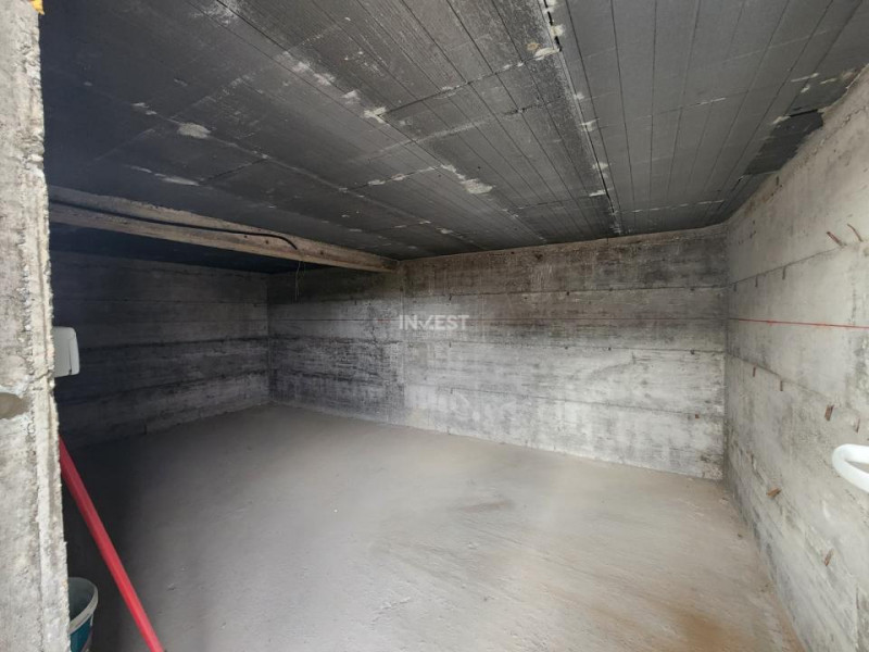 CASA INDIVIDUALA 4 CAMERE + BECI , PLACA DE BETON PESTE ETAJ , VALEA ADANCA 