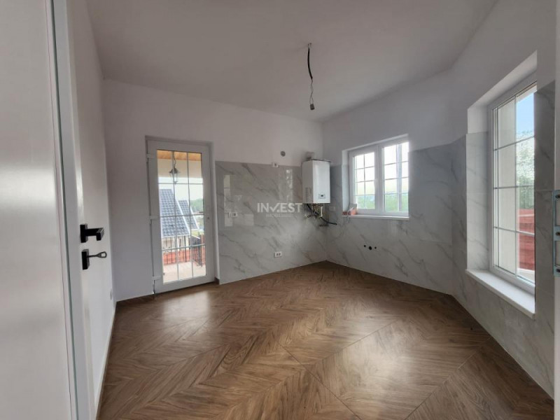 CASA INDIVIDUALA 4 CAMERE + BECI , PLACA DE BETON PESTE ETAJ , VALEA ADANCA 