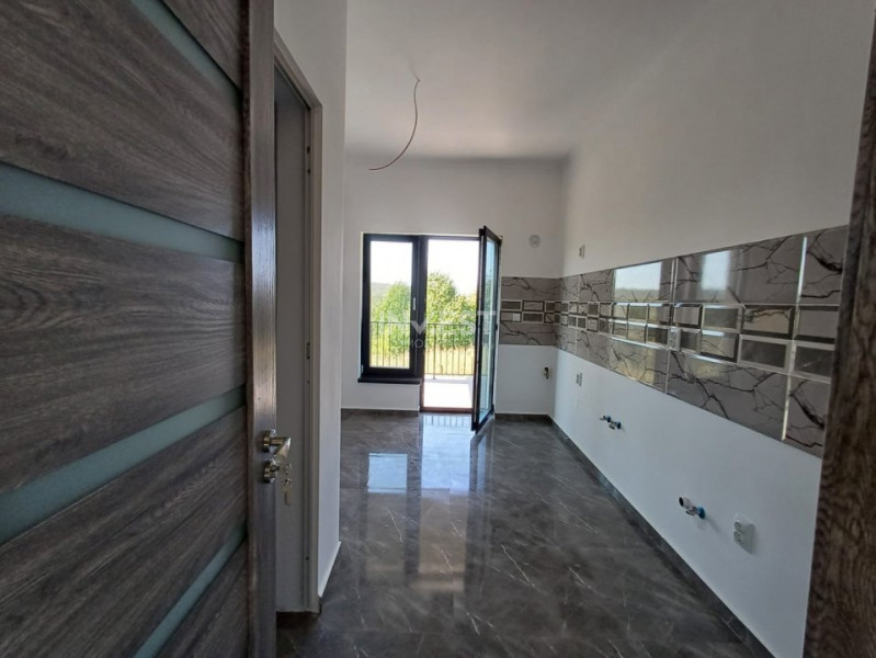 CASA INDIVIDUALA, 4 CAMERE, 2 BAI, BECI , FINALIZATA SI INTABULATA VALEA ADANCA