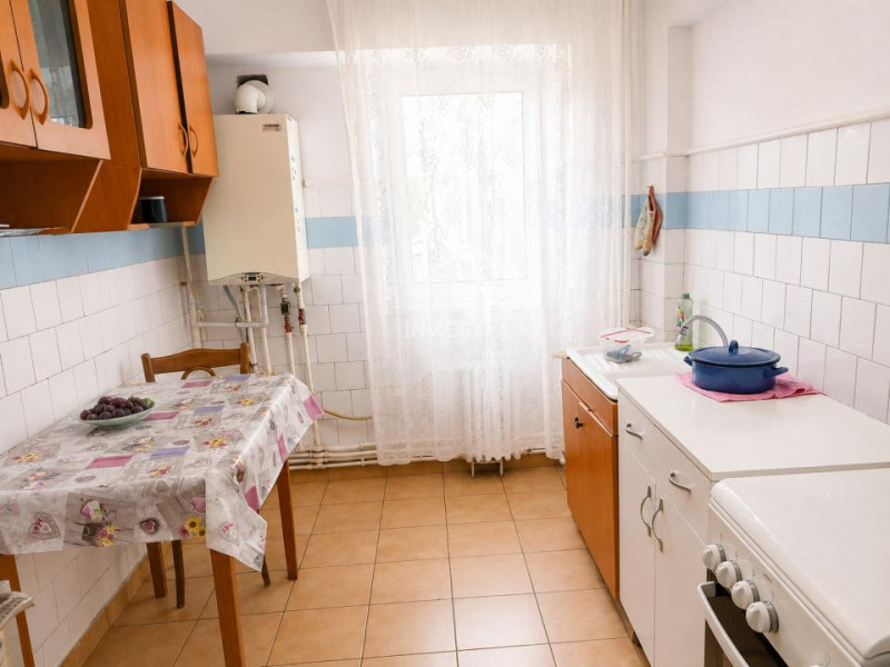 Apartament 2 camere de inchiriat zona Podu de Fier 
