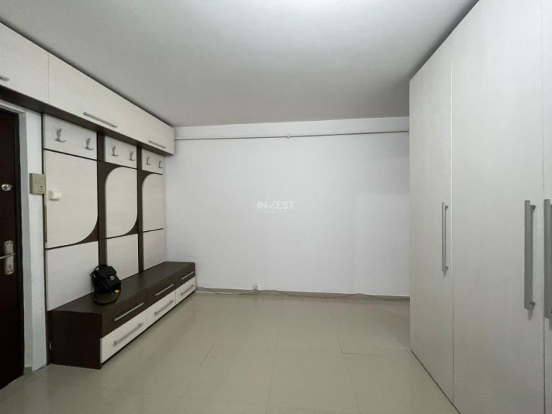  Apartament 3 Camere Autogara Păcurari , Ideal pentru Studenți, Mutare Imediată