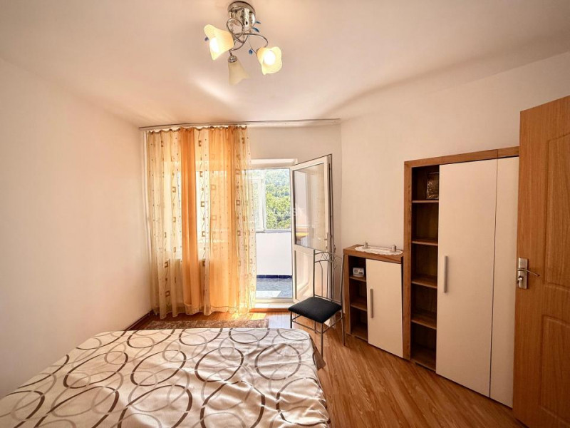 Apartament 2 camere decomandat Nicolina 2 - etaj 3/4 - bloc 1985