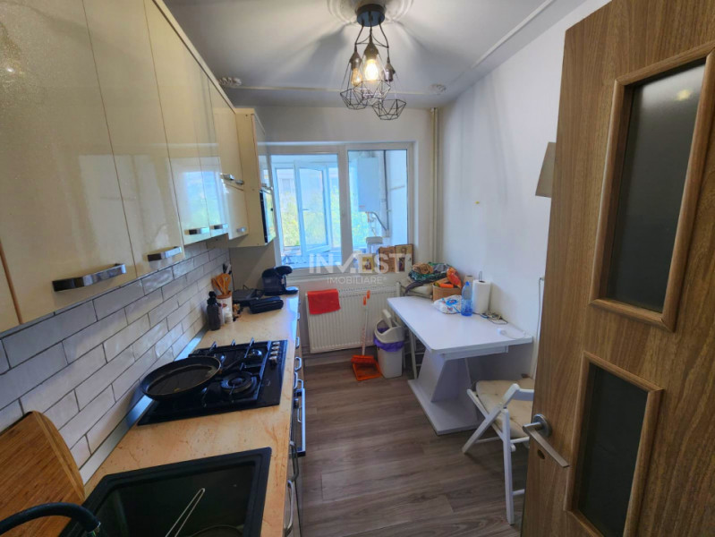 Apartament 3 camere decomandat-71mp-etaj intermediar-Piata Nicolina