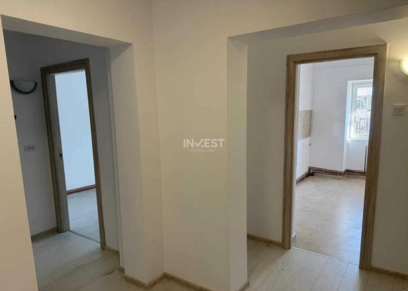 Apartament 2 camere, decomandat, etaj intermediar, statia Bicaz