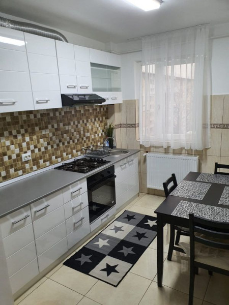 Podu Ros -Apartament cu 2 cam renovat, mobilat si utilat complet