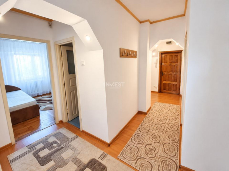 Apartament 3 camere de inchiriat zona Granit 