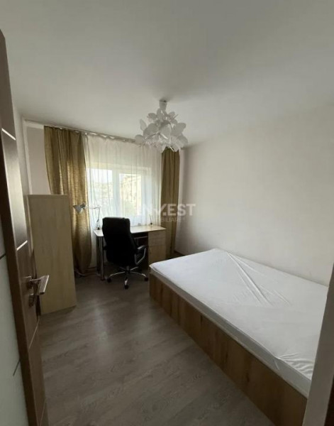 Apartament 3 camere de închiriat zona Nicolina 2