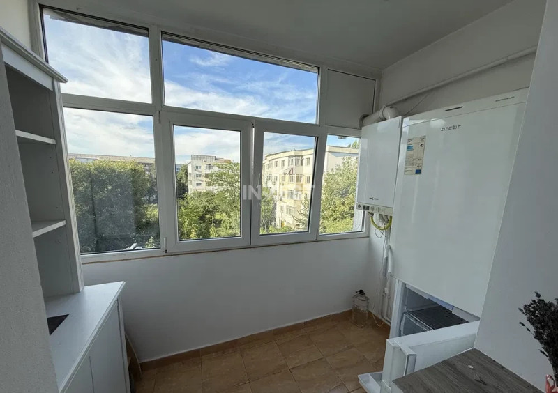 Apartament 3 camere de închiriat zona Nicolina 2