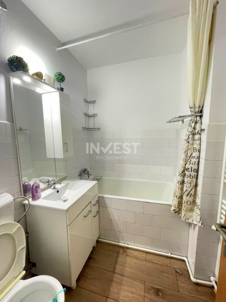 Apartament 3 camere decomandat-66 mp-Podu Ros-Restaurant Odeon
