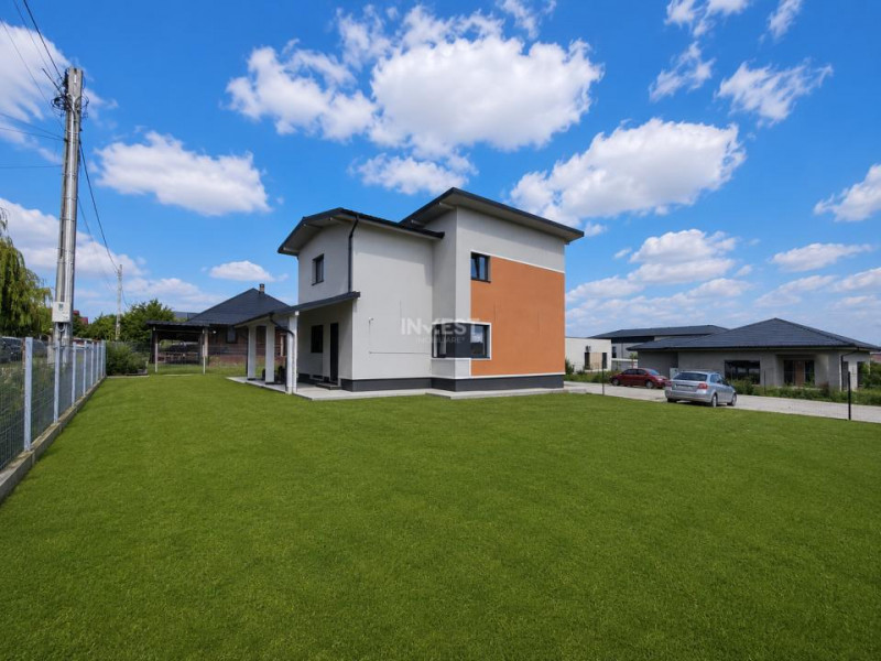 CASA INDIVIDUALA , 4 CAMERE, 130 MP UTILI , 650 MP TEREN- Valea Adanca