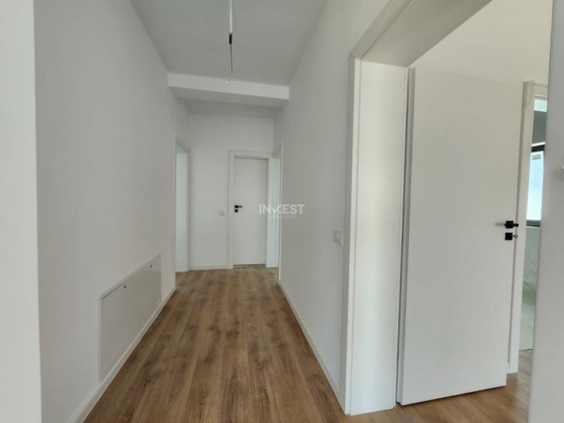 CASA INDIVIDUALA, 4 CAMERE, 2 BAI SI POD, MALL MOLDOVA