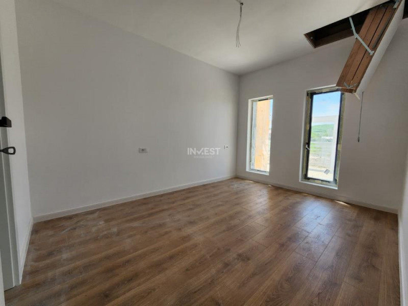 CASA INDIVIDUALA, 4 CAMERE, 2 BAI SI POD, MALL MOLDOVA
