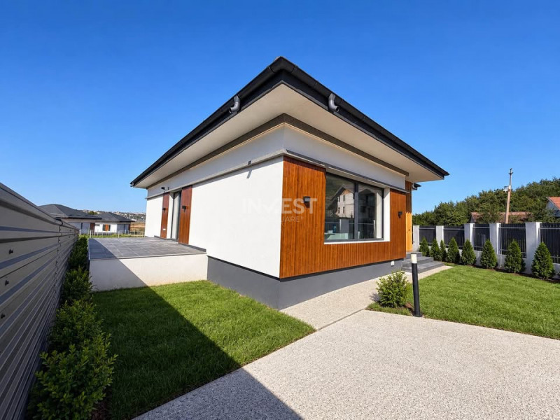 CASA INDIVIDUALA, 4 CAMERE, 2 BAI, 800 MP TEREN , MALL MOLDOVA