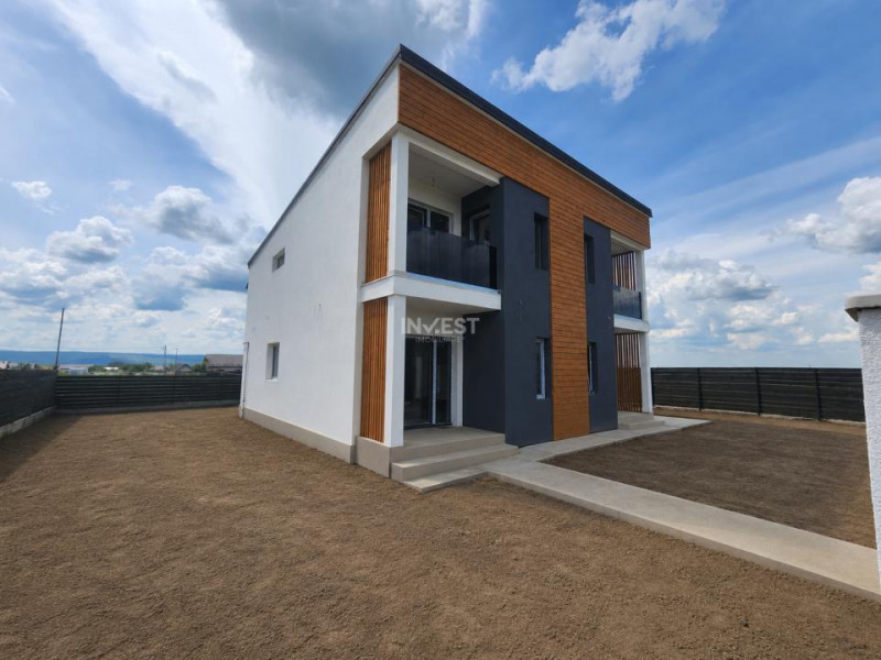 DUPLEX 3 CAMERE, 2 BAI, 250 MP TEREN, VOROVESTI-MIROSLAVA