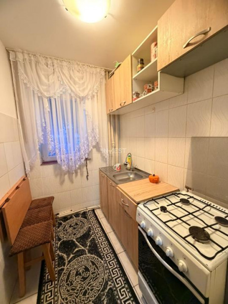 Apartament 2 camere, decomandat, zona Moara de foc, Iasi