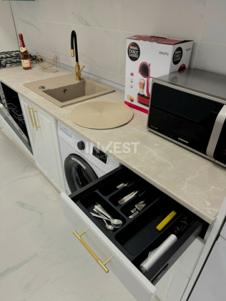 Apartament superb cu 2 camere de închiriat – Unirea Towers, Podu Roș