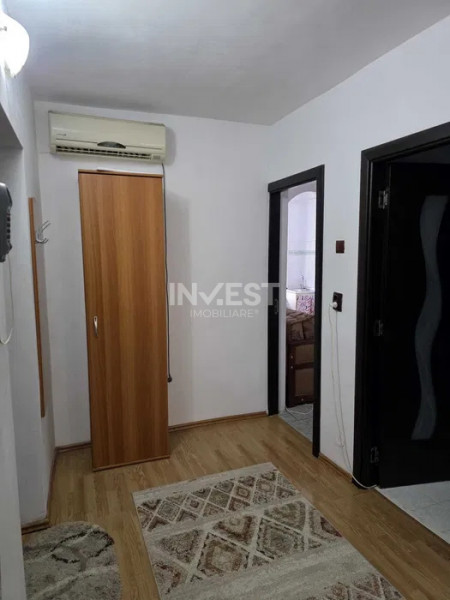 Apartament 2 camere decomandat, Nicolina, 350 euro.