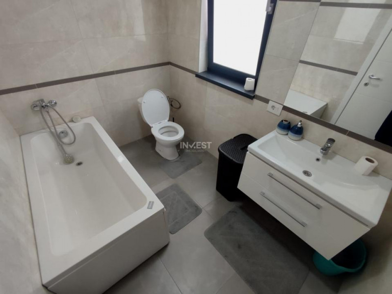 Penthouse cu 2 camere si 2 terase , 550 euro - Nicolina