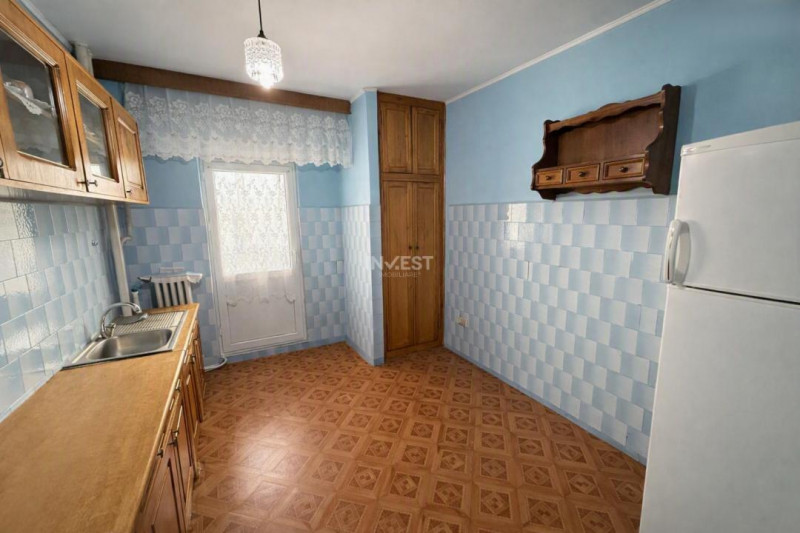 3 camere decomandat 80 MP - etaj 3 cu lift - CUG Providența - bloc 1989