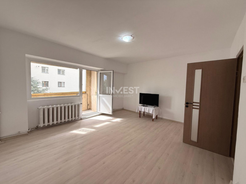 Apartament cu 1 cameră decomandat 40MP - etaj 2/8 cu lift - bloc 1986