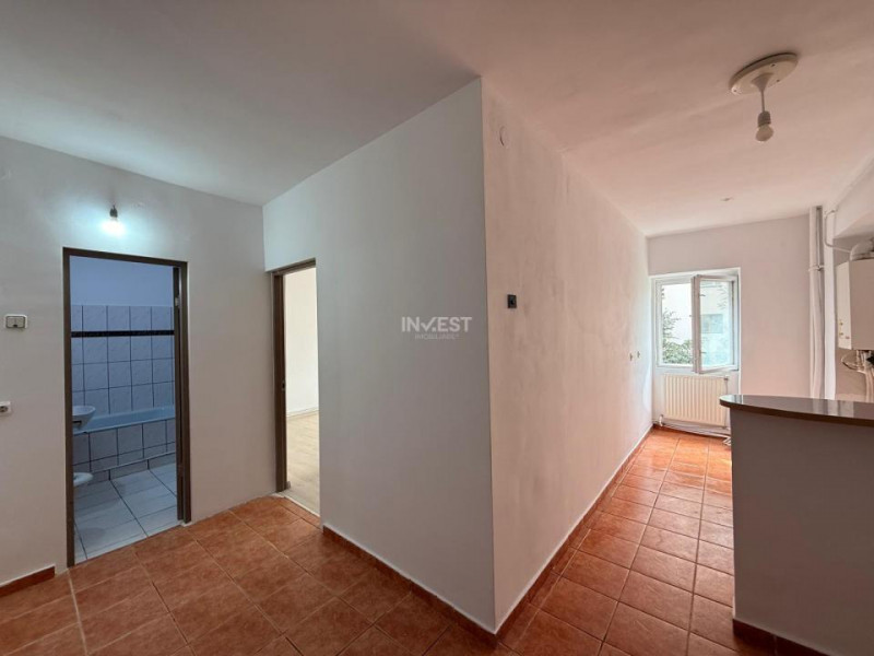 Apartament cu 1 cameră decomandat 40MP - etaj 2/8 cu lift - bloc 1986