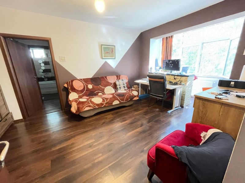 Apartament 3 camere-Podu Ros-etaj 1-bloc fara risc