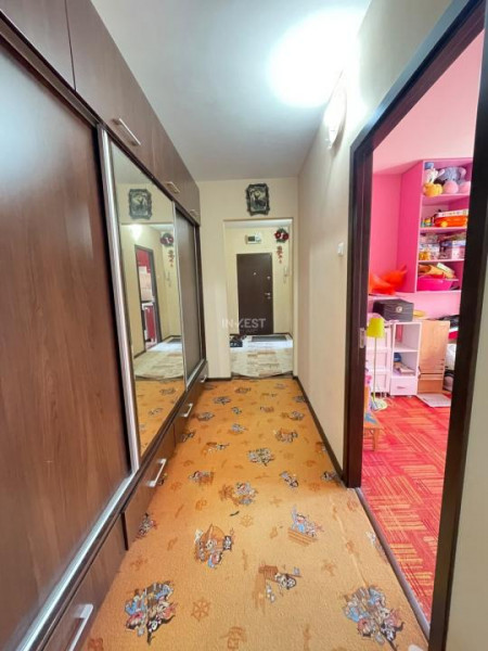 Apartament 3 camere decomandat-72 mp-Podu Ros-Palas Mall