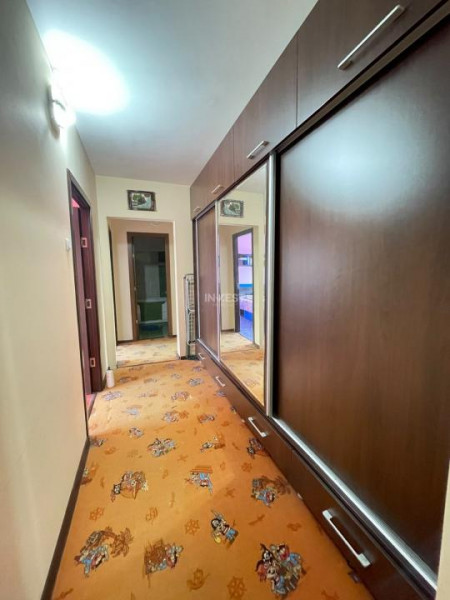 Apartament 3 camere decomandat-72 mp-Podu Ros-Palas Mall