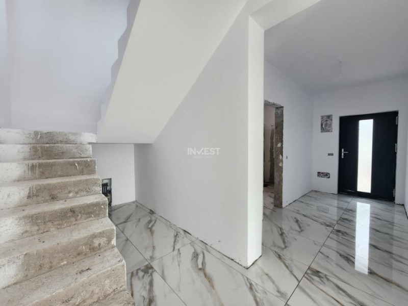 CASA INDIVIDUALA , 4 CAMERE, 130 MP UTILI , 650 MP TEREN- Valea Adanca