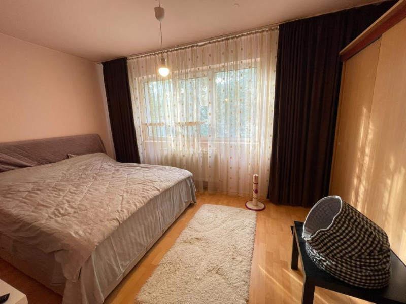 Apartament 2 camere-Podu ros-Splai Bahlui-etaj intermediar