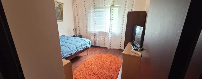 Centru- apartament 3 camere 