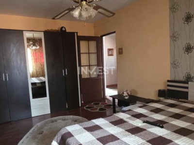 Centru- apartament 3 camere 