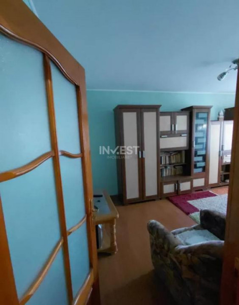 Apartament de 2 camere, decomandat, etaj intermediar