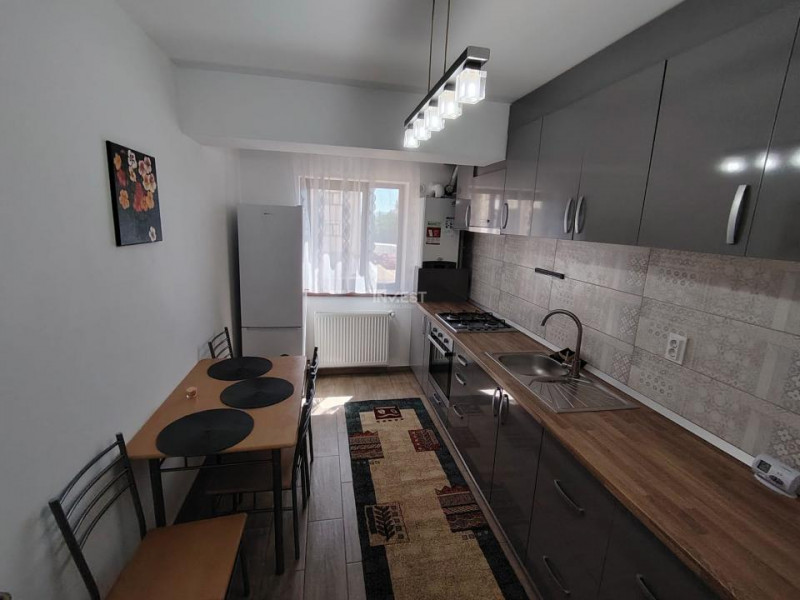 Apartament spatios cu 3 camere, decomandat, CUG