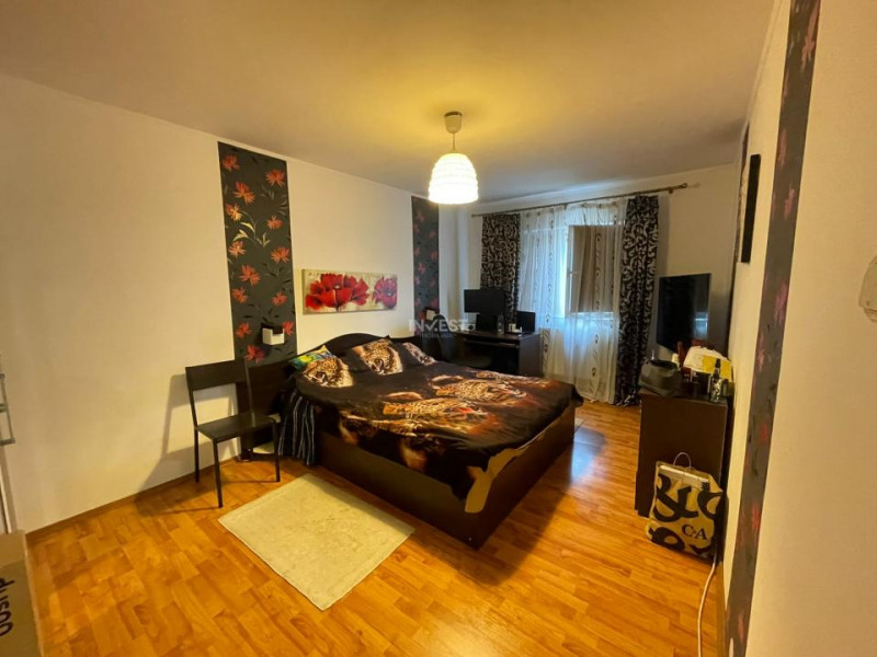 Apartament 3 camere decomandat-Baza 3-etaj intermediar