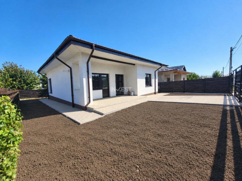Casa individuala, cu 3 camere, plan parter, zona Horpaz